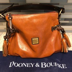 Dooney and Bourke Tassel Shoulderbag VGUC